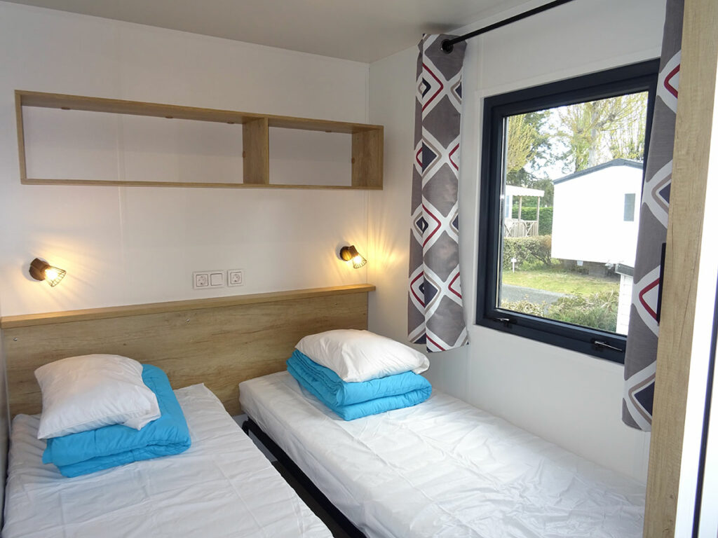 chambre avec 2 lits simples-Location de vacances 3 chambres-Mer et Soleil