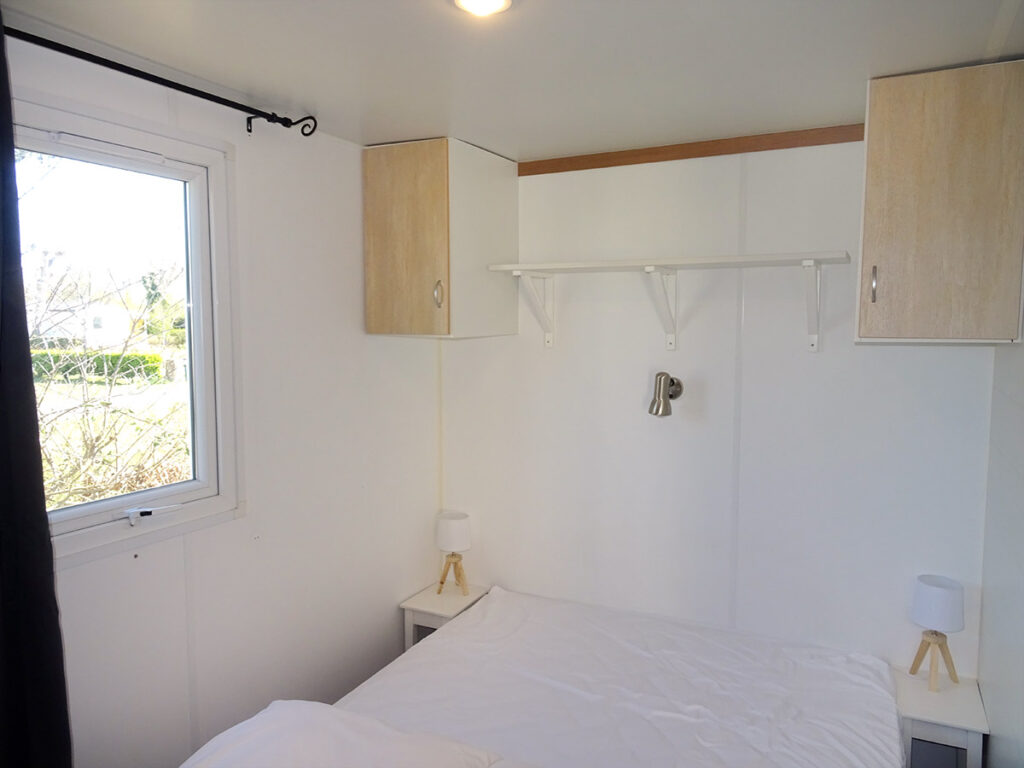 Mobil-home 2 chambres - Camping sur la côte vendéenne - Mer et Soleil - Avec télévision et terrasse couverte