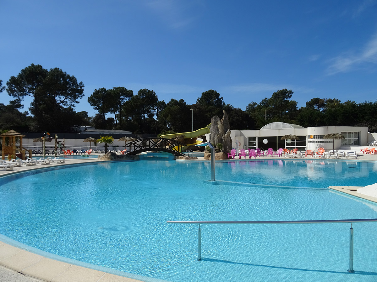 Espace aquatique chauffé camping La Yole**** - St Jean de Monts