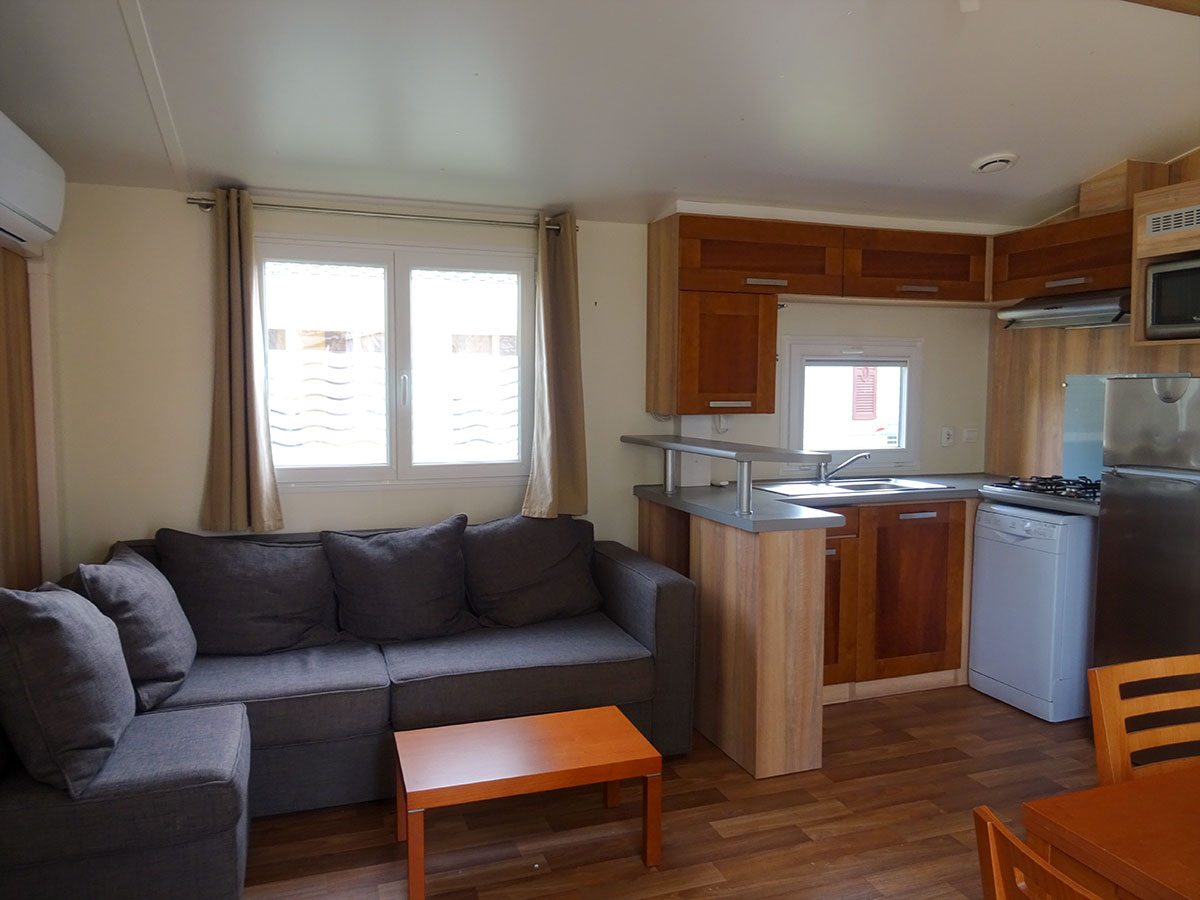 Mobil-home à St Jean de Monts- Equipé climatisation et lave-vaiselle-3 chambres 6 pers- camping à 2000m de la mer