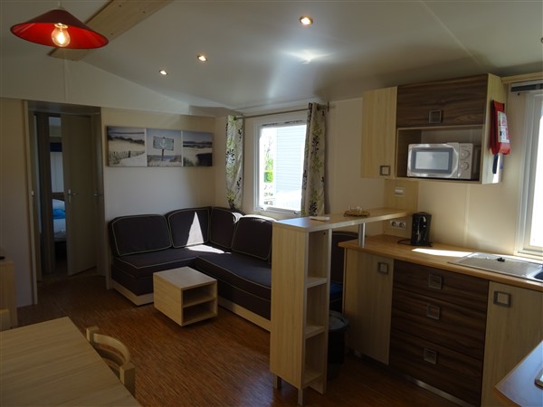 Mobil-home près des plages de St Jean de Monts - Grand séjour avec TV et cuisine équipée - Mer et Soleil Vendée