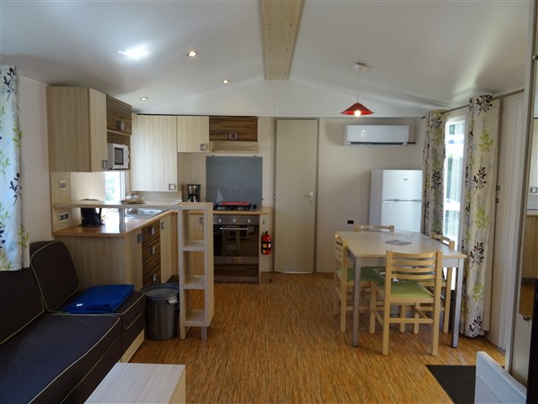 Mobil-home près des plages - Grand salon séjour - Mer et Soleil Vendée