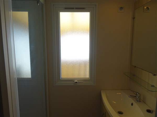 Mobil-home près des plages - A St Jean de Monts - 2ème salle d'eau