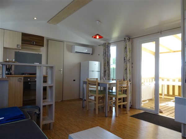 Mobil-home près des plages - Grand séjour avec climatisation - A 1800m des plages de St Jean de Monts