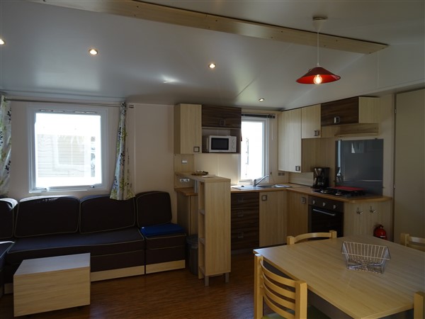 Mobil-home près des plages - Coin cuisine équipé avec lave-vaisselle - Mer et Soleil Vendée