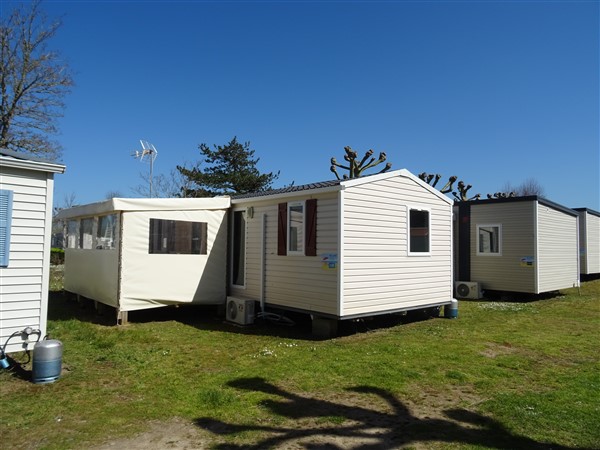 Mobil-home près des plages à St Jean de Monts - Terrasse couverte - Accès piscines inclus - Mer et Soleil Vendée